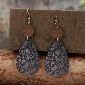 Elegant Wooden Bird Branch Berry Print Vintage Style Earrings